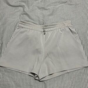 lululemon softstreme short